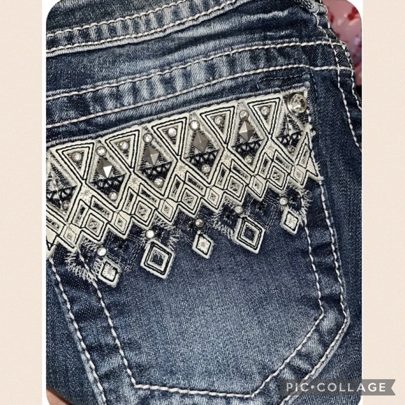 Miss Me Jeans Size 27 New With Tags
Signature Boot Super Cute - Picture 7 of 7